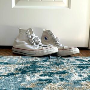 White Converse Women’s Size 9